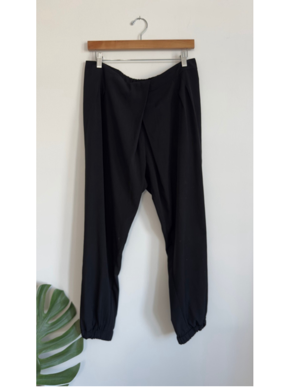 Topshop Black Jogger Pants US 10 EUR 42 UK 14 Crossover Waist Elastic Cuff